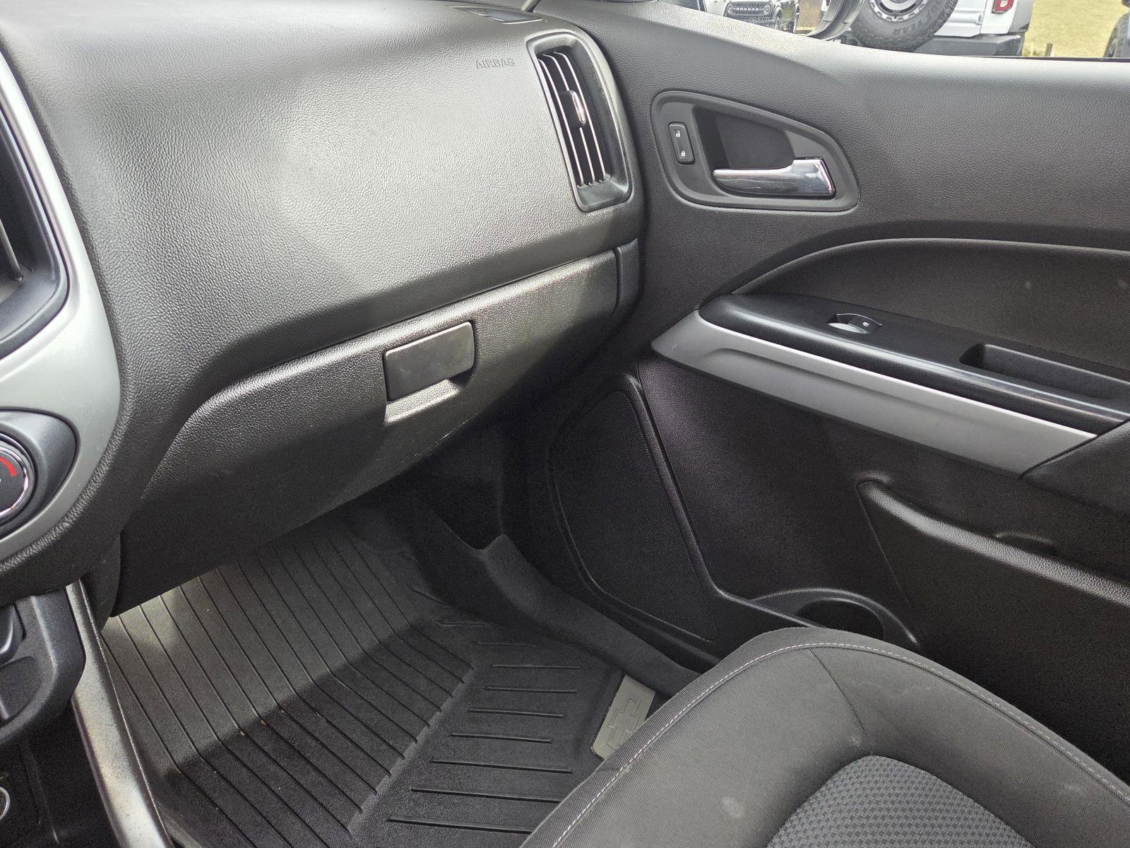 Used 2017 Chevrolet Colorado LT w/ LT Convenience Package image 15