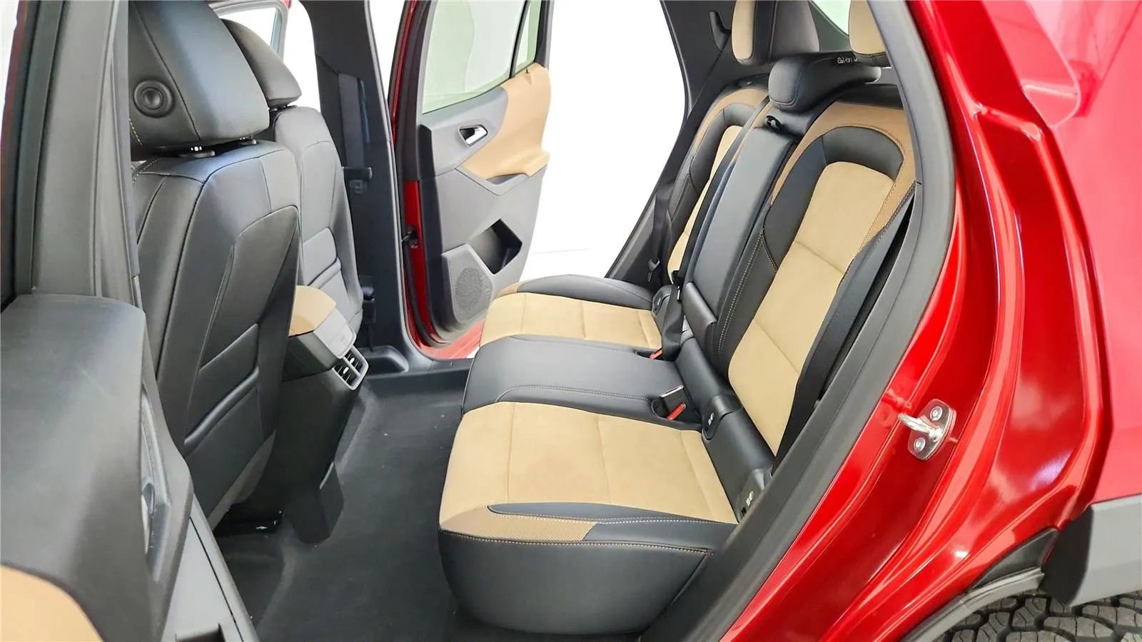 New 2026 Chevrolet Equinox ACTIV image 33