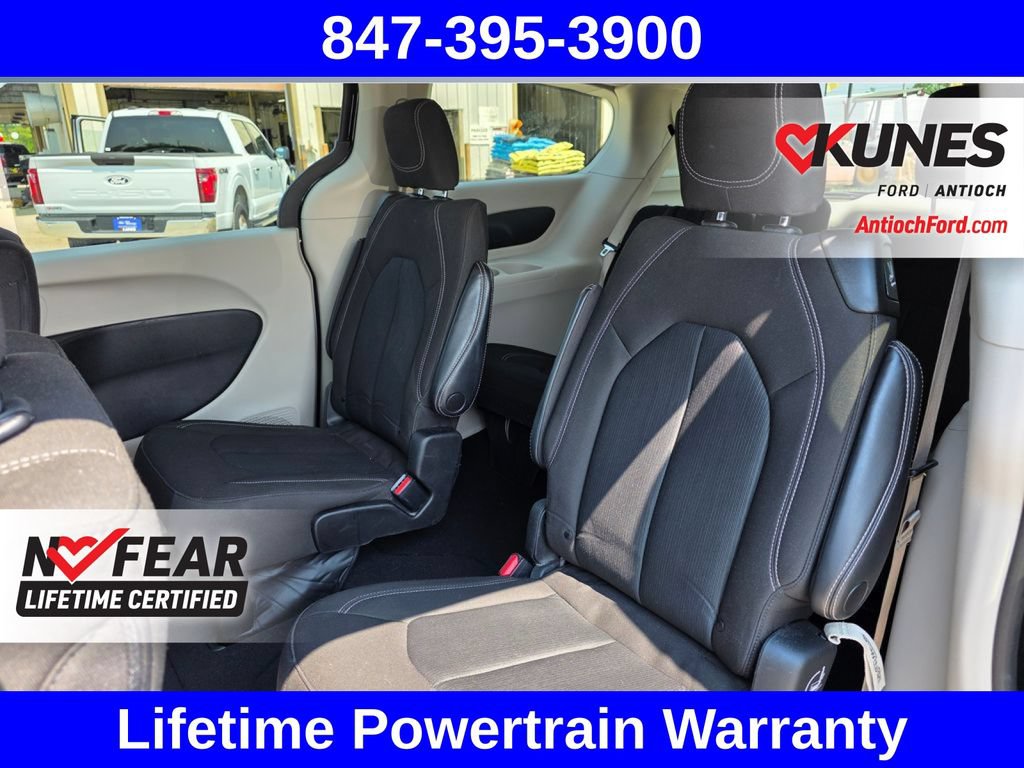 Used 2023 Chrysler Voyager LX FWD image 26