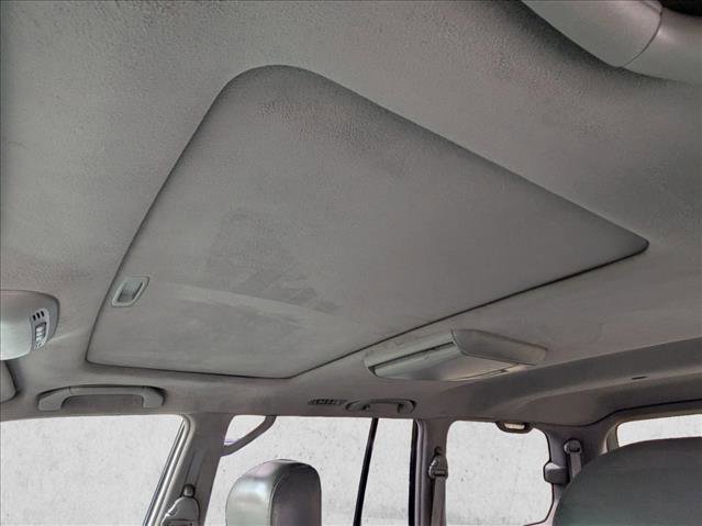 Used 2004 Lexus LX 470 4WD image 20