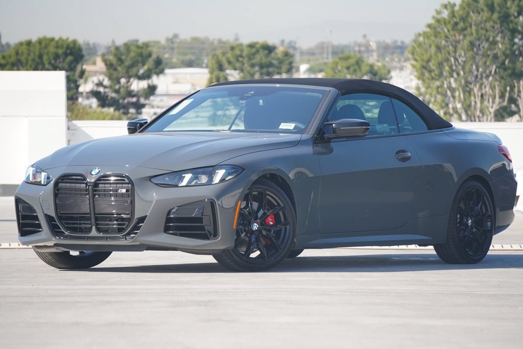 Used 2026 BMW M440i Convertible w/ Premium Package RWD image 2