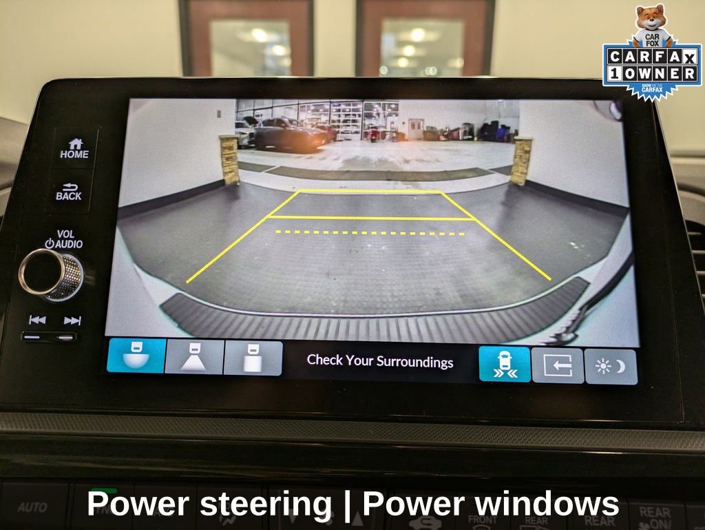 Used 2025 Honda Odyssey Elite image 17