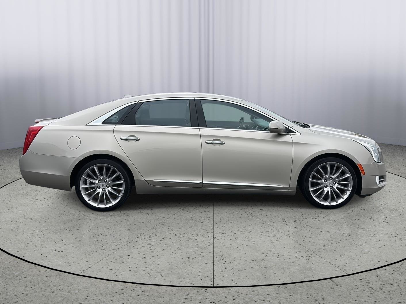 Used 2014 Cadillac XTS Platinum AWD/4WD image 6
