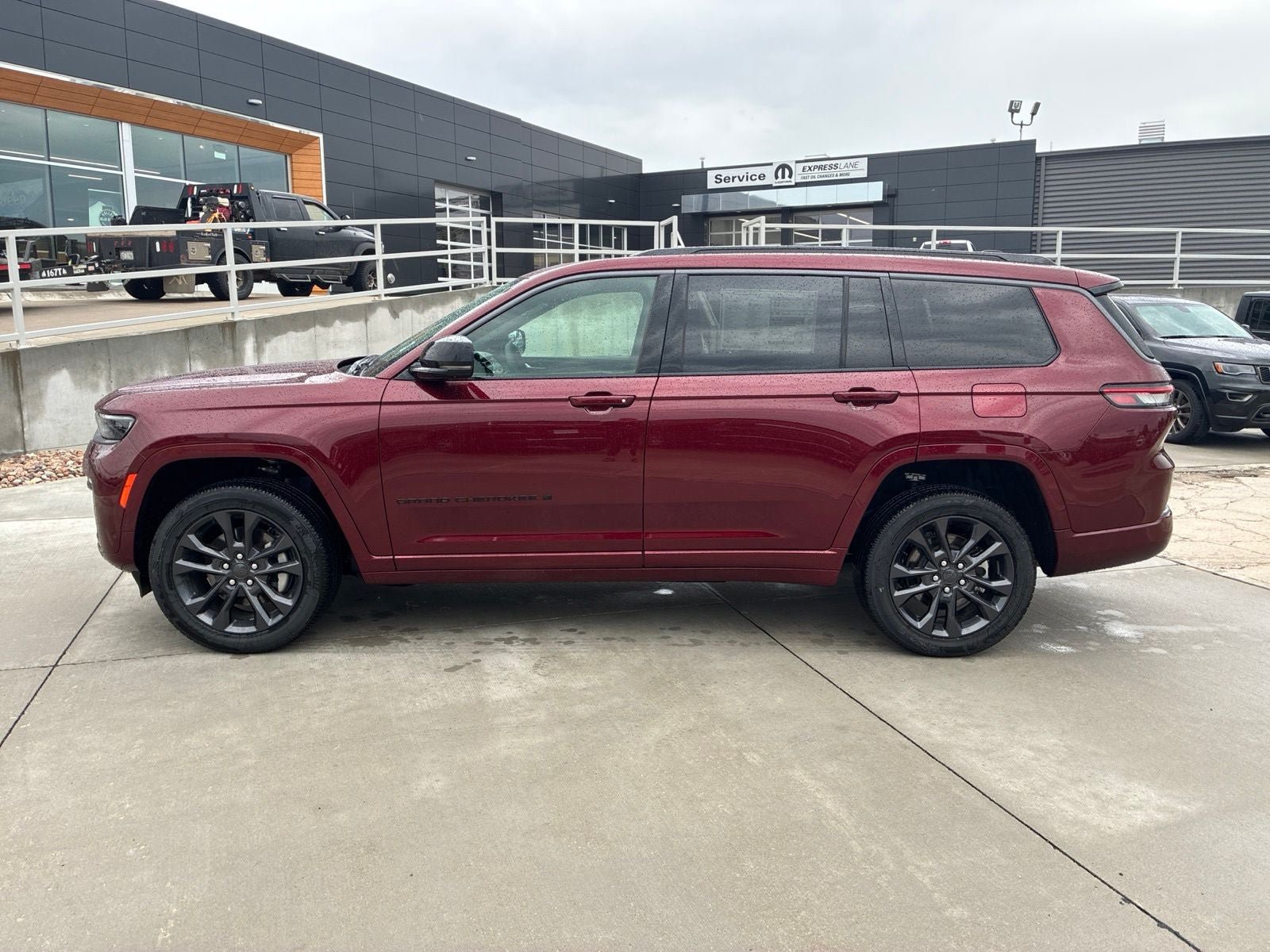 New 2026 Jeep Grand Cherokee L Limited AWD/4WD image 2