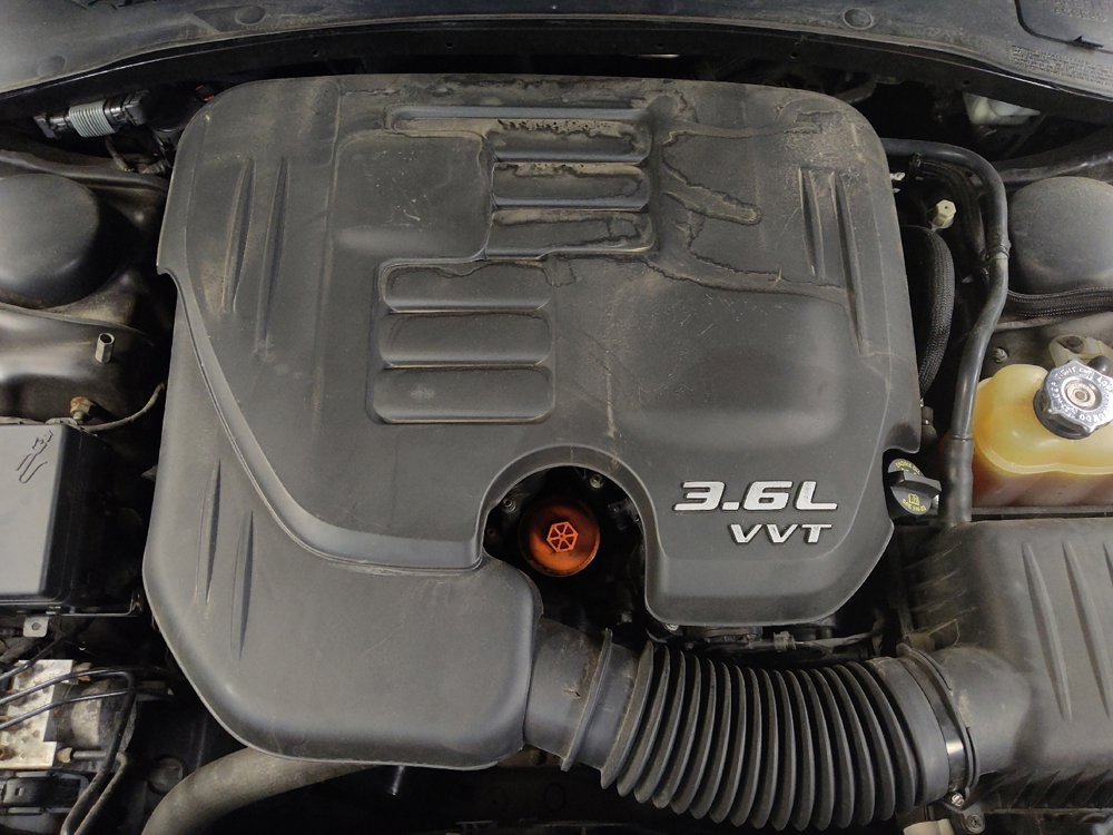 Used 2015 Chrysler 300 Limited RWD image 30