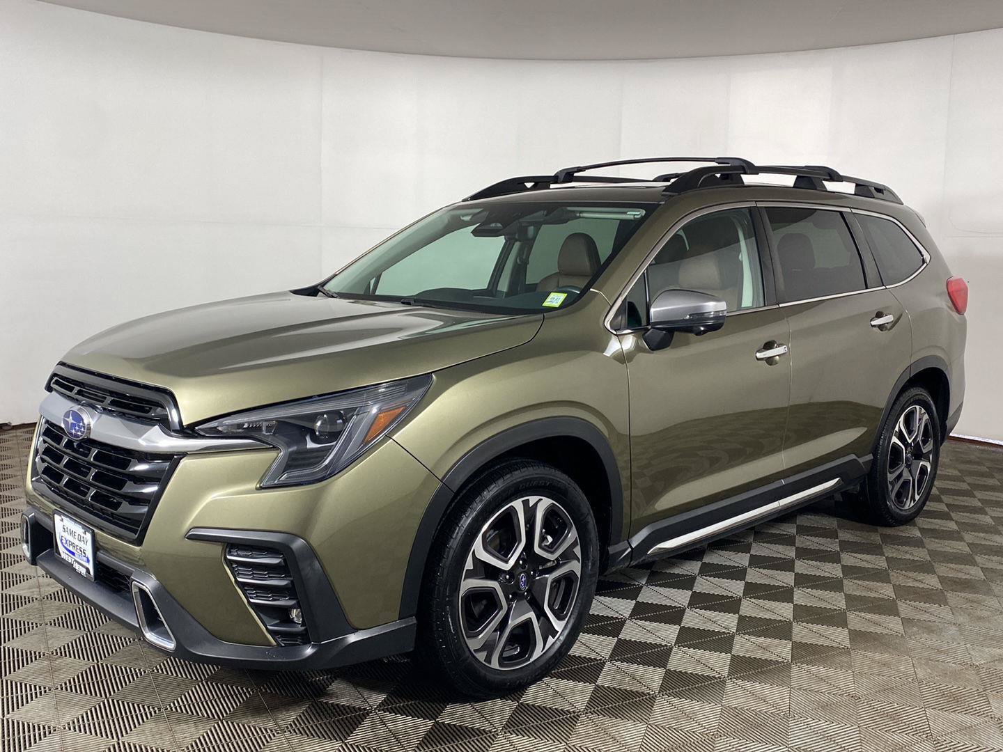 Used 2023 Subaru Ascent Touring AWD/4WD image 10
