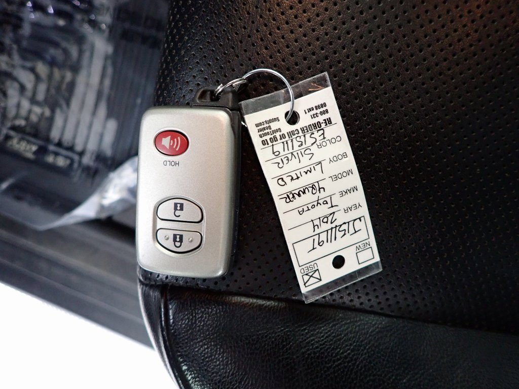 Used 2014 Toyota 4Runner Limited image 41