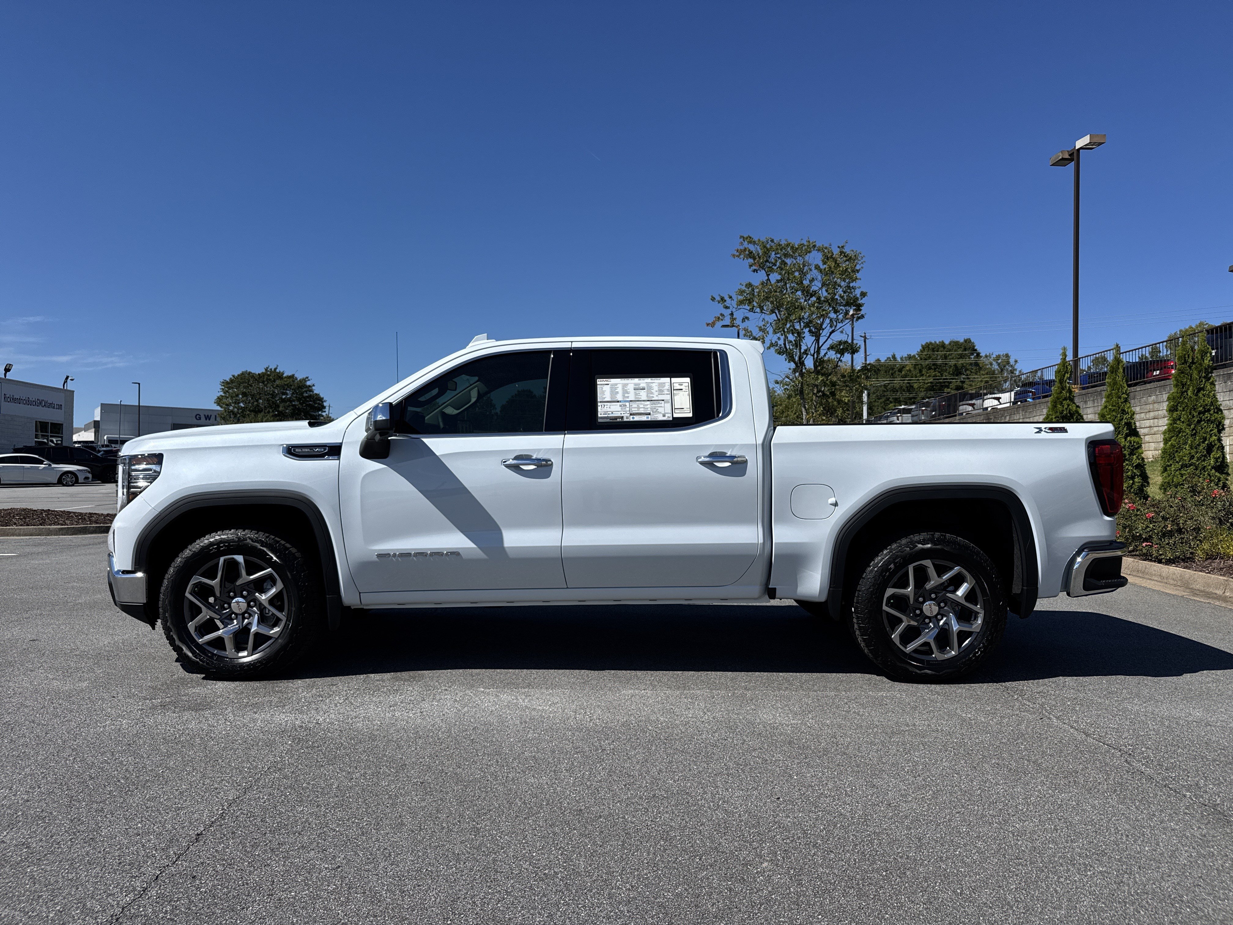 New 2026 GMC Sierra 1500 SLT AWD/4WD image 7