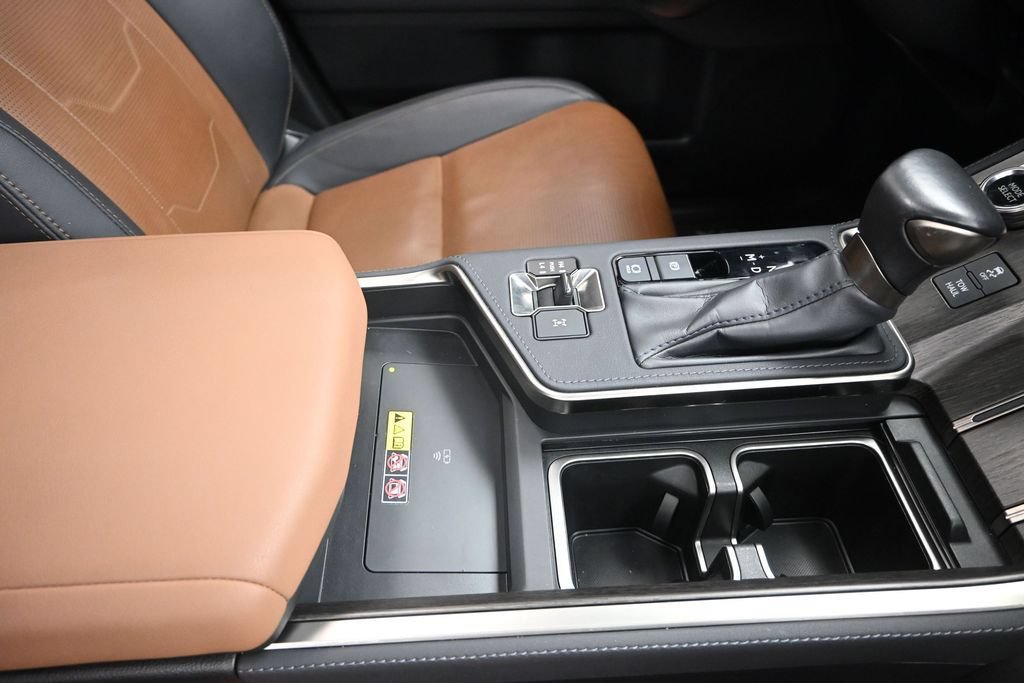 Certified 2024 Lexus GX 550 w/ Accessory Package (31) AWD/4WD image 27
