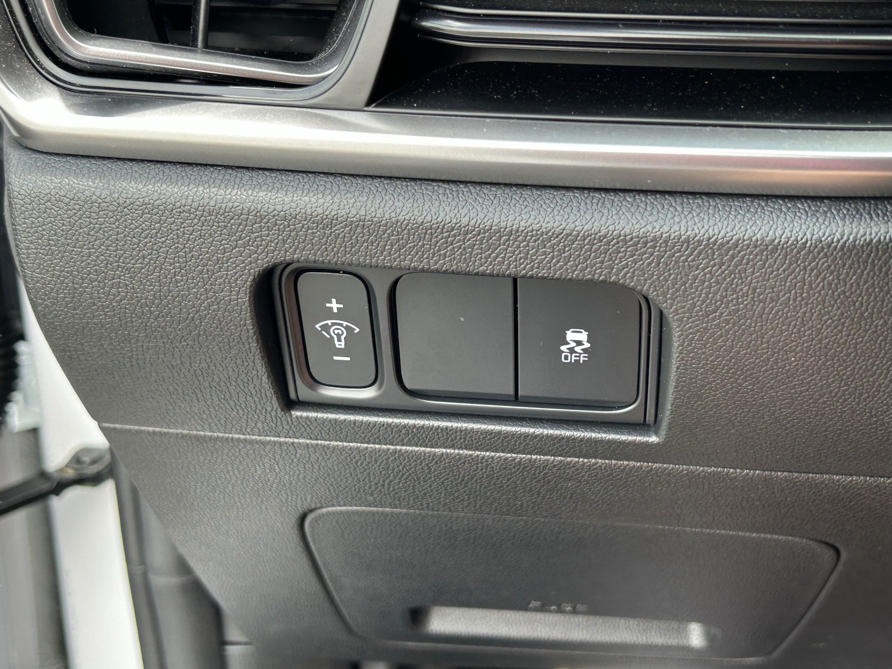 Used 2024 Kia Sorento LX FWD image 26