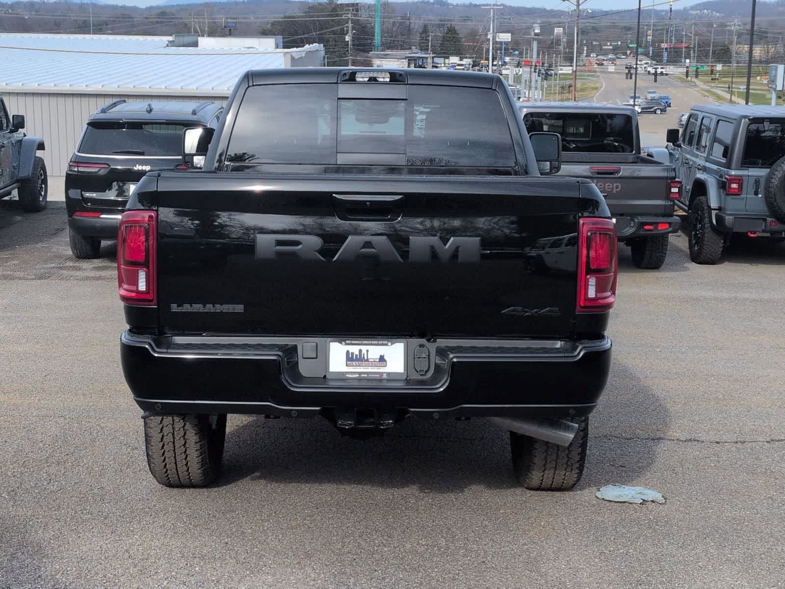 New 2026 RAM 2500 Laramie w/ Night Edition AWD/4WD image 7