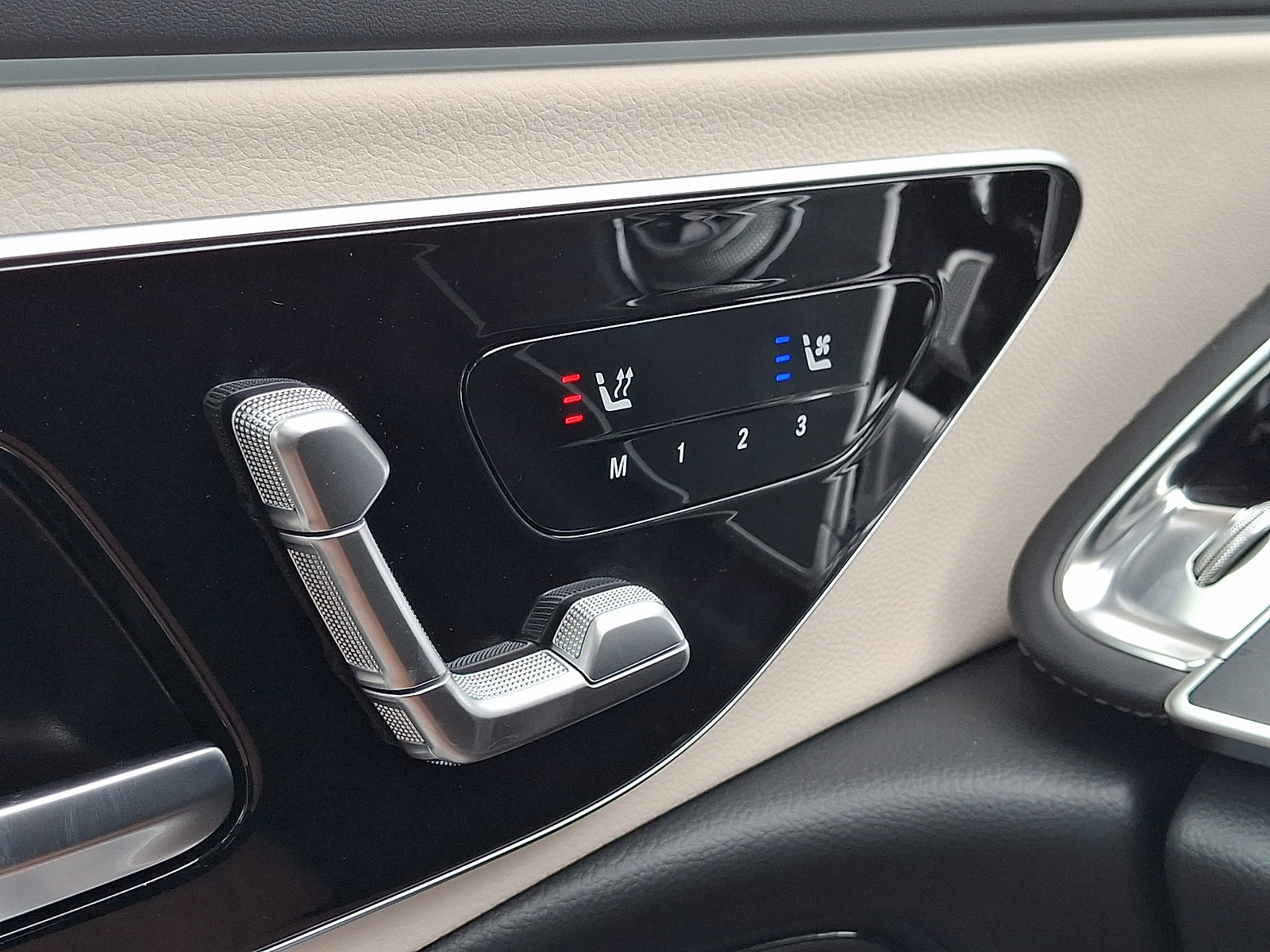 New 2026 Mercedes-Benz E 450 4MATIC Sedan image 20