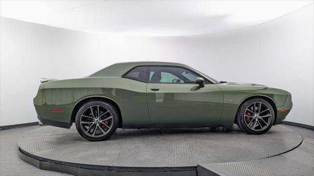 Used 2018 Dodge Challenger R/T w/ Performance Handling Group RWD image 9