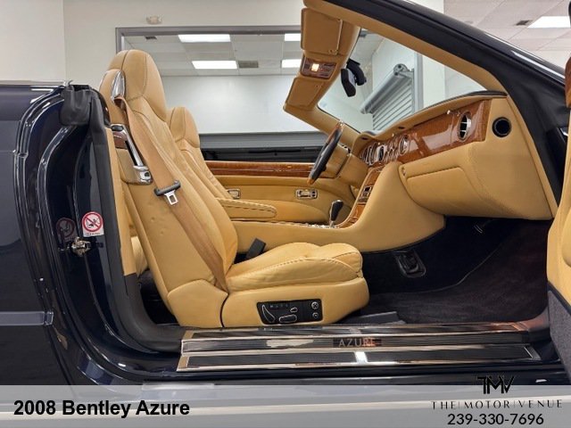 Used 2008 Bentley Azure RWD image 31
