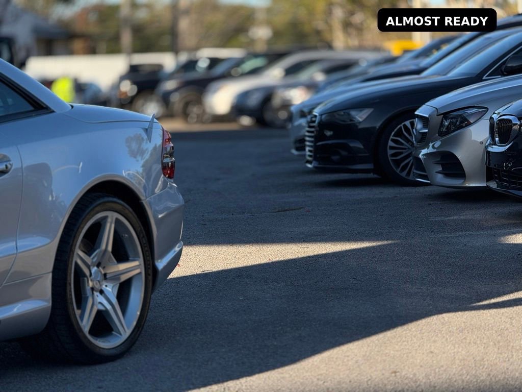 Used 2009 Mercedes-Benz SL 550 image 2