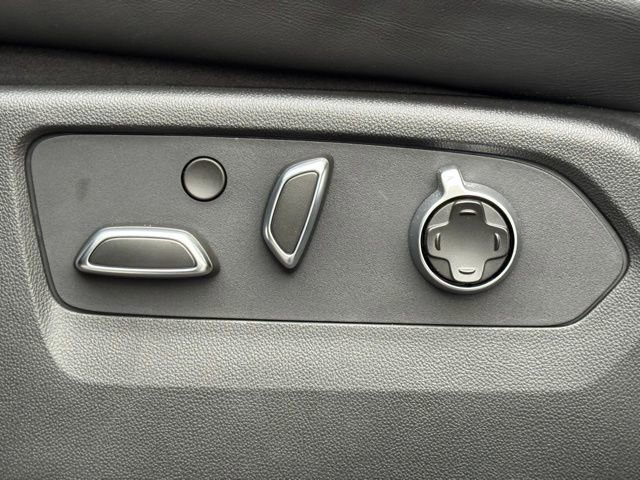 Certified 2024 Cadillac Escalade Sport Platinum w/ LPO, ONYX Package image 18