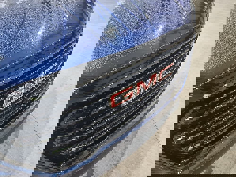 Used 2022 GMC Terrain SLT w/ Tech Package image 9