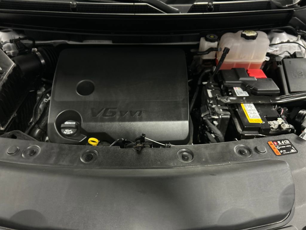 Used 2024 Buick Enclave Avenir w/ Avenir Technology Package image 28