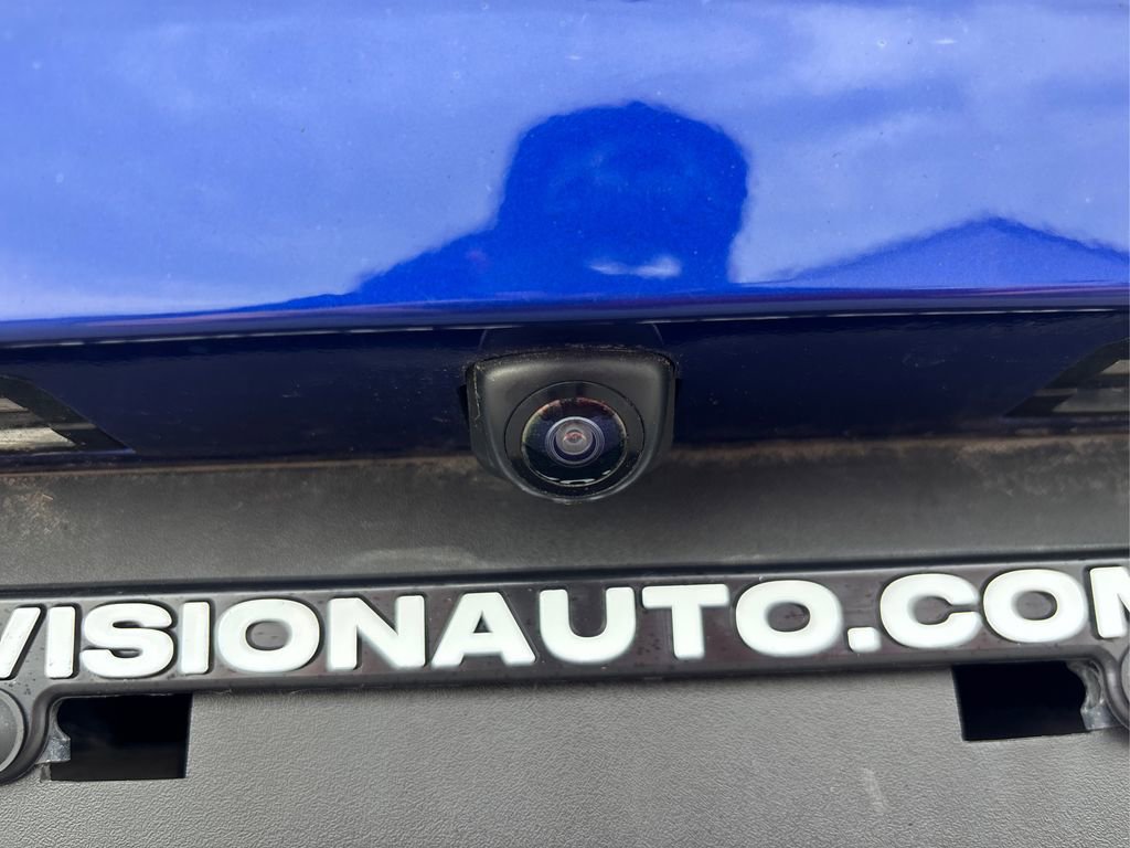 Certified 2023 Hyundai Venue Limited w/ Cargo Package image 16