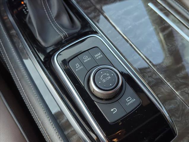 Used 2022 Nissan Armada Platinum RWD image 21