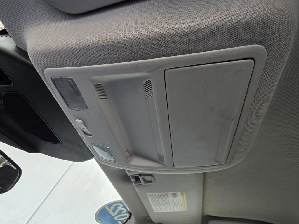 Used 2022 Ford Escape SE image 29