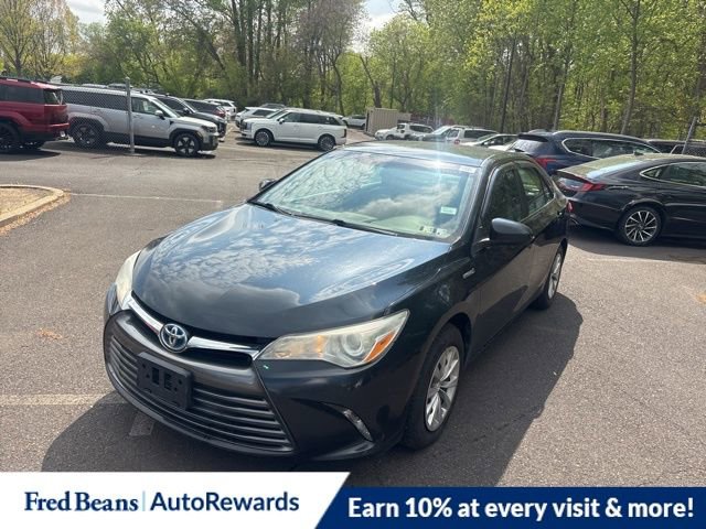 Used 2016 Toyota Camry LE FWD image 1