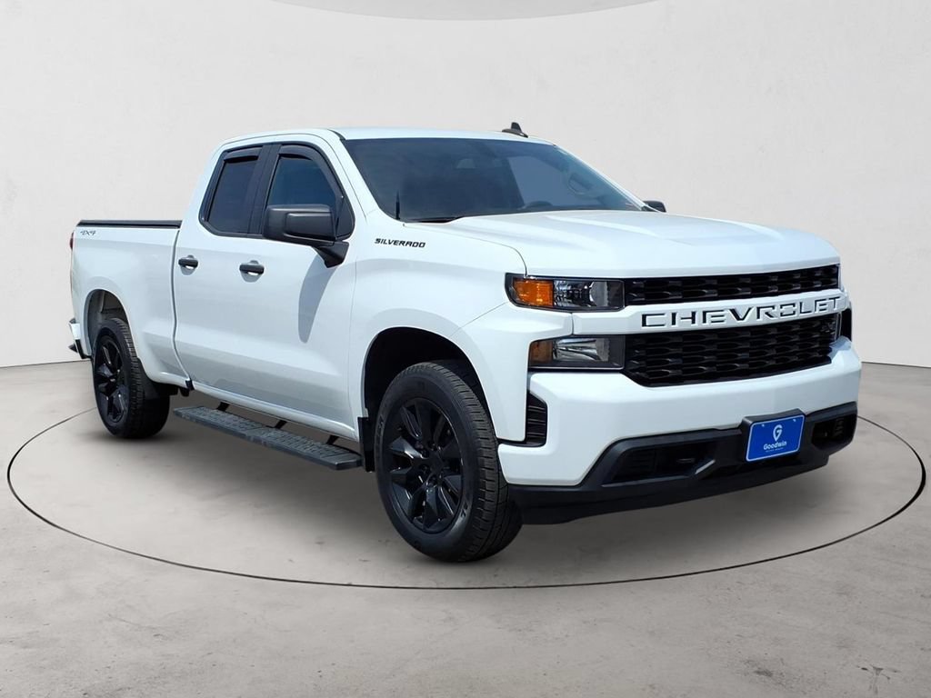 Certified 2022 Chevrolet Silverado 1500 Custom AWD/4WD image 3