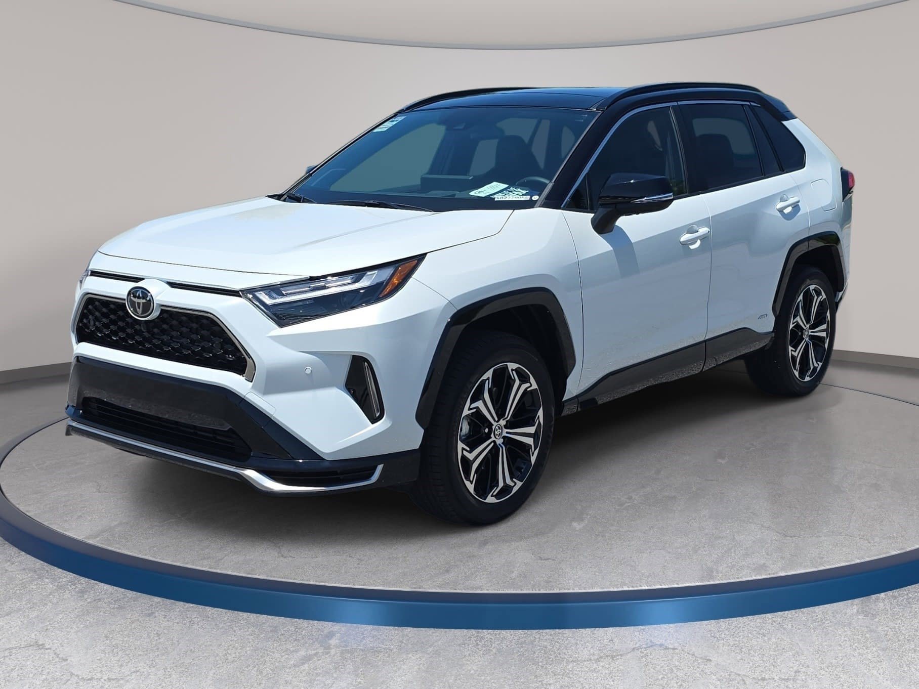 Used 2025 Toyota RAV4 XSE w/ Premium Package AWD/4WD image 1