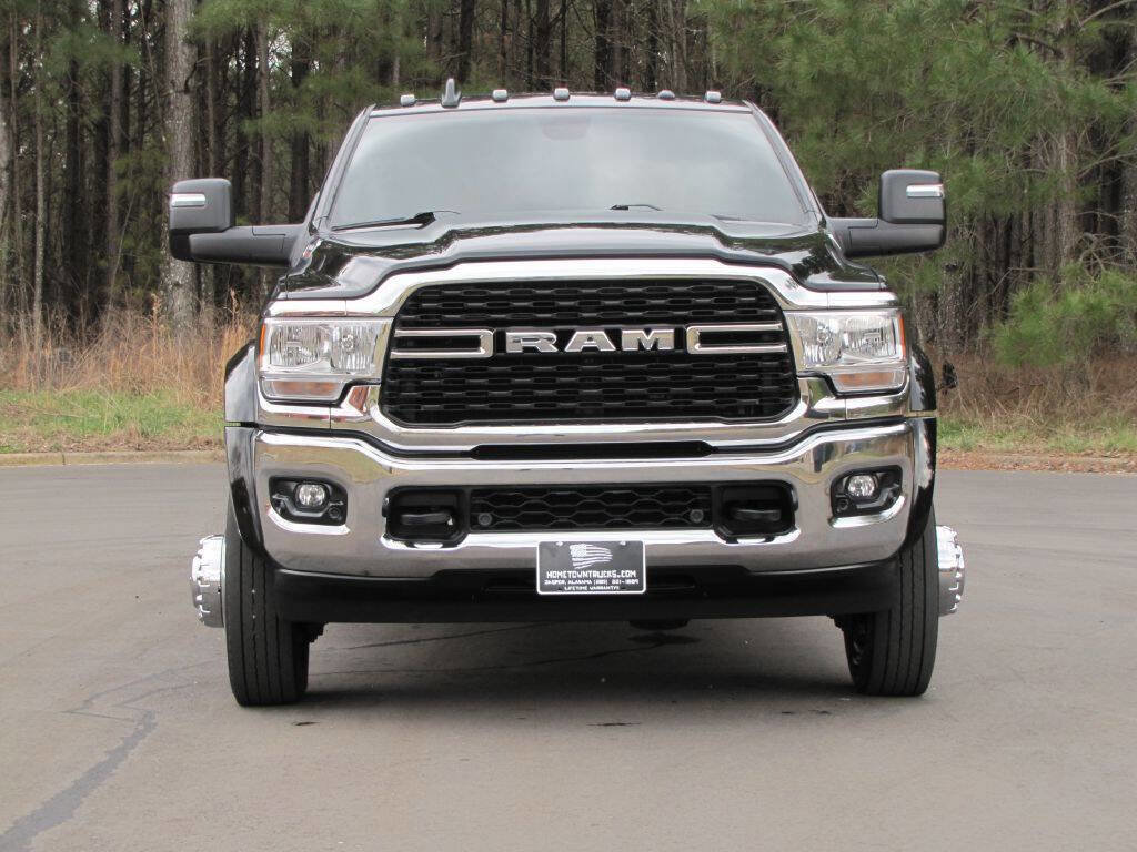 Used 2024 RAM 4500 SLT w/ Quick Order Package 2YG SLT image 9