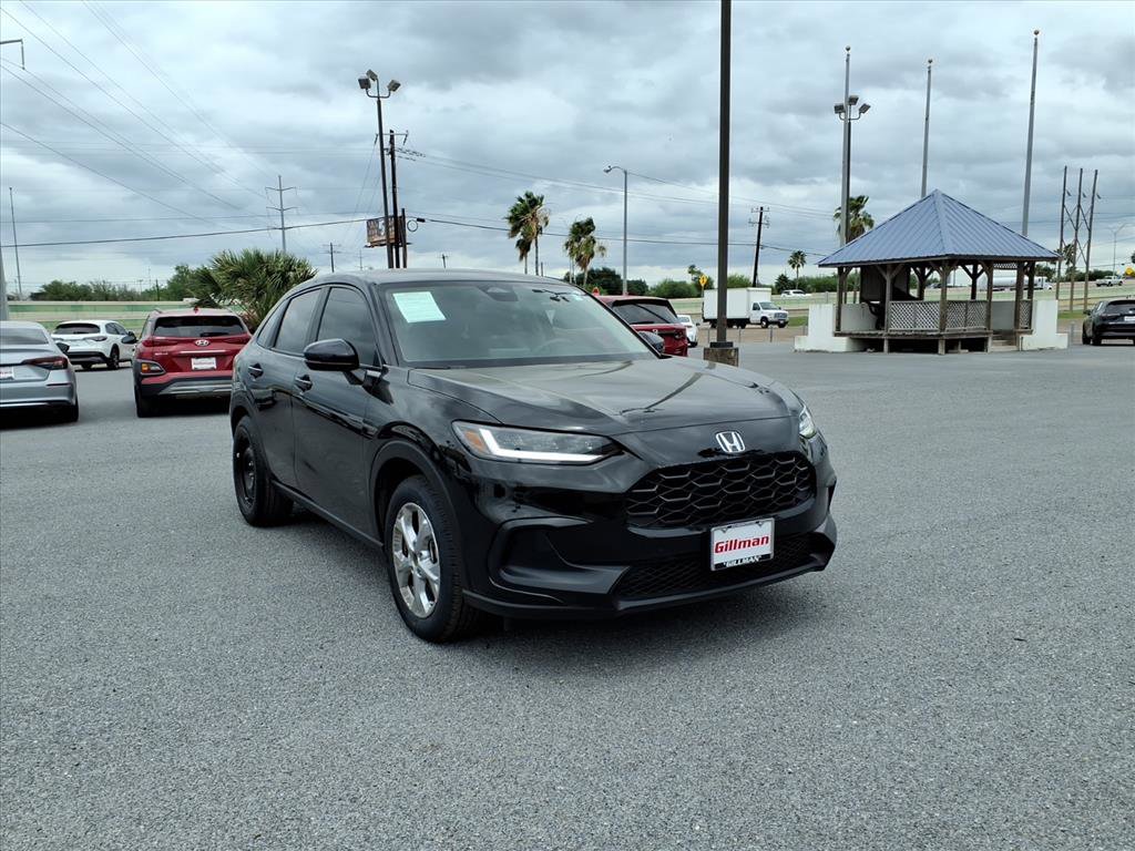 Used 2025 Honda HR-V LX image 2