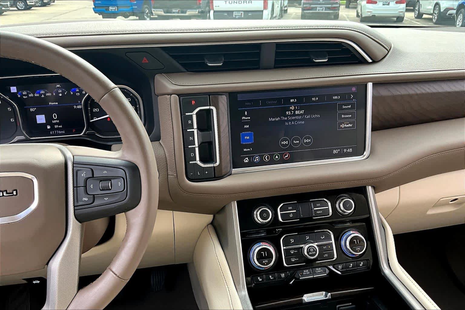Used 2021 GMC Yukon Denali w/ Denali Premium Package RWD image 7