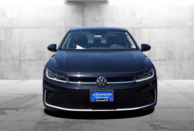 Certified 2025 Volkswagen Jetta SE w/ Black Wheel Package FWD image 4