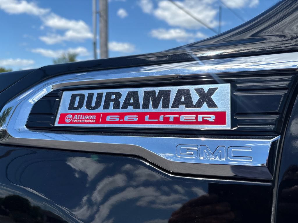 Used 2021 GMC Sierra 2500 Denali w/ Denali Black Diamond Edition AWD/4WD image 10