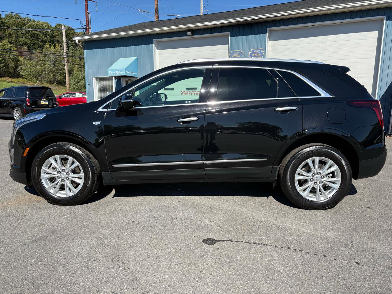 Used 2023 Cadillac XT5 Luxury AWD/4WD image 2