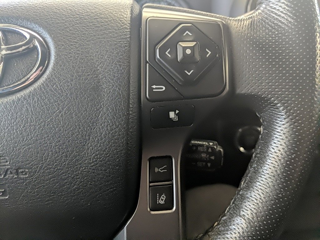 Used 2018 Toyota Tacoma TRD Off-Road image 13