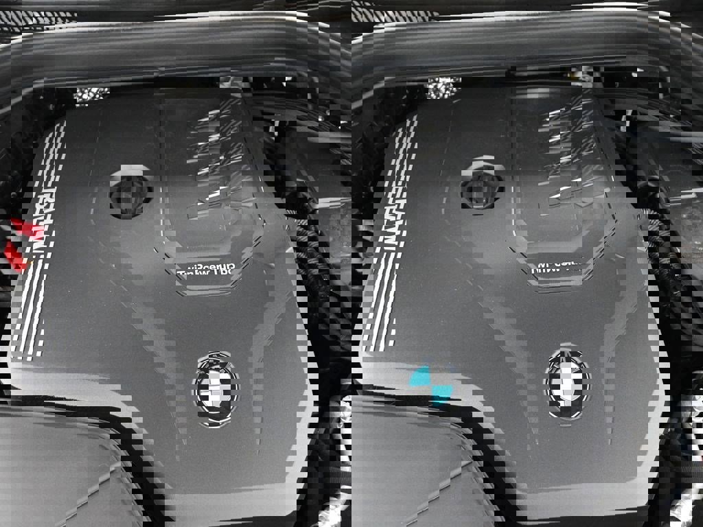 Used 2025 BMW X4 xDrive30i image 17