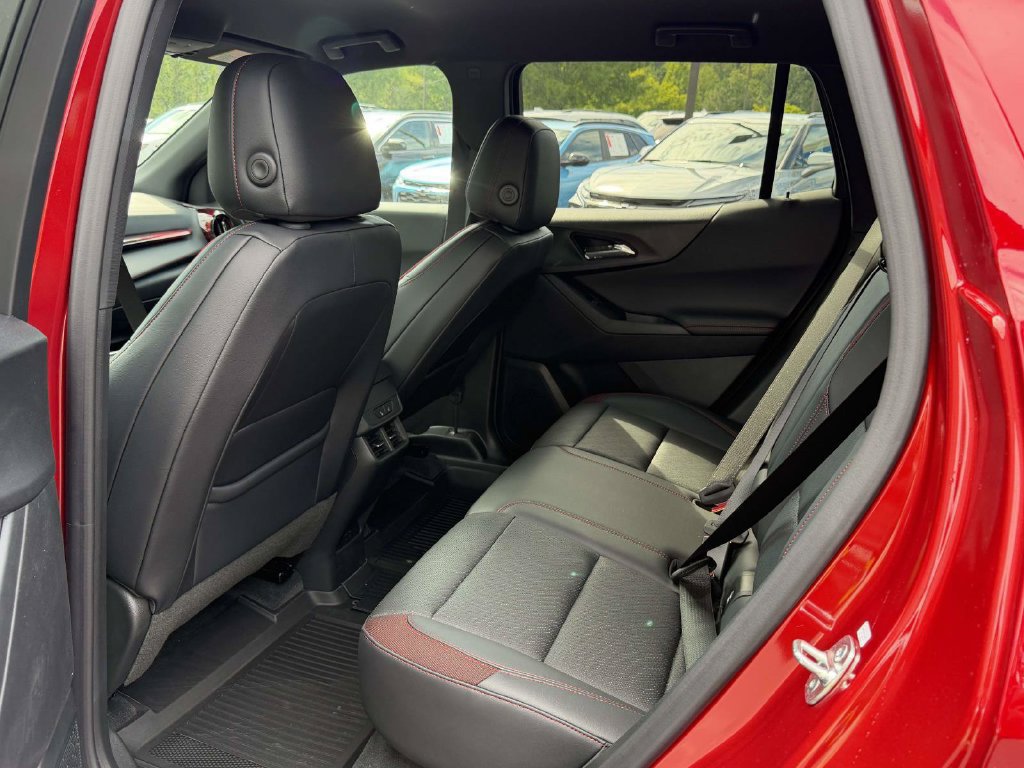 New 2027 Chevrolet Equinox RS w/ Safety and Technology Package FWD image 15