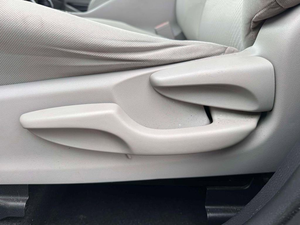 Used 2019 Toyota Highlander LE image 14