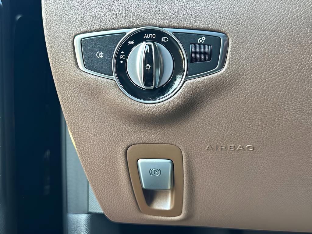 Used 2023 Mercedes-Benz E 350 Sedan image 43