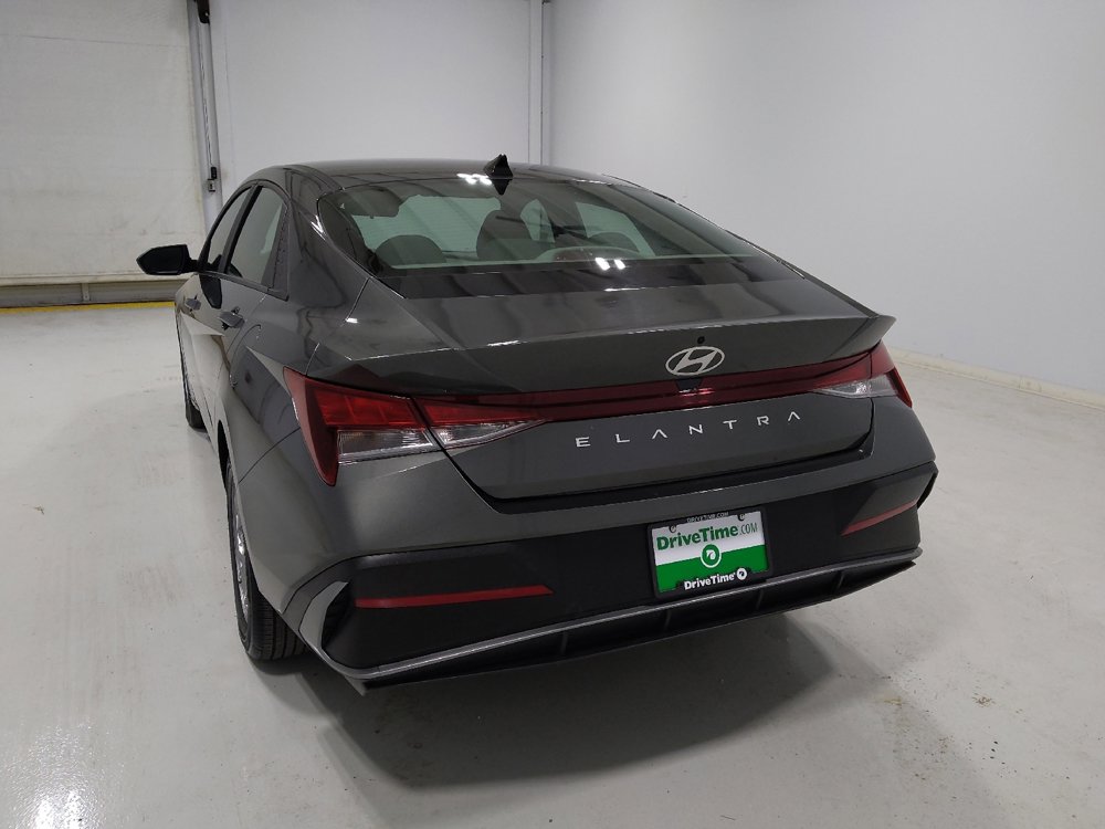 Used 2024 Hyundai Elantra SE image 6