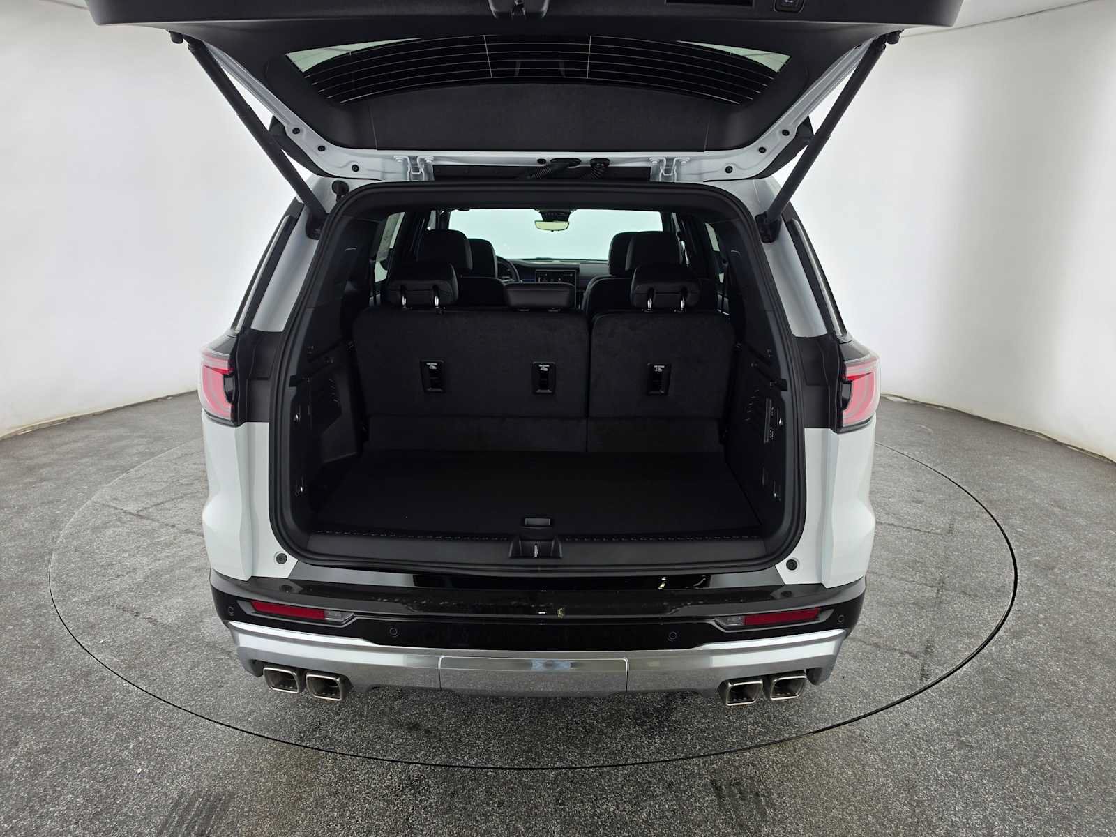 New 2027 GMC Acadia Denali w/ LPO, Black Badging Package FWD image 15