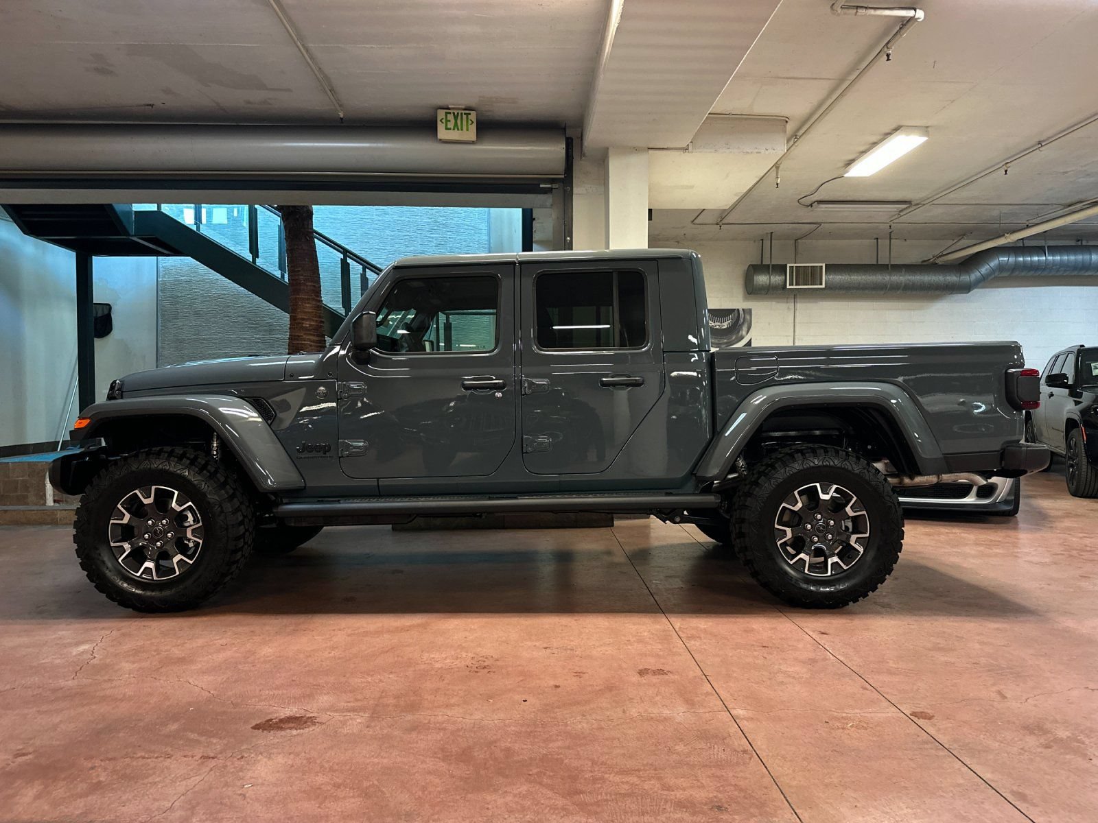 New 2026 Jeep Gladiator Sport AWD/4WD image 2