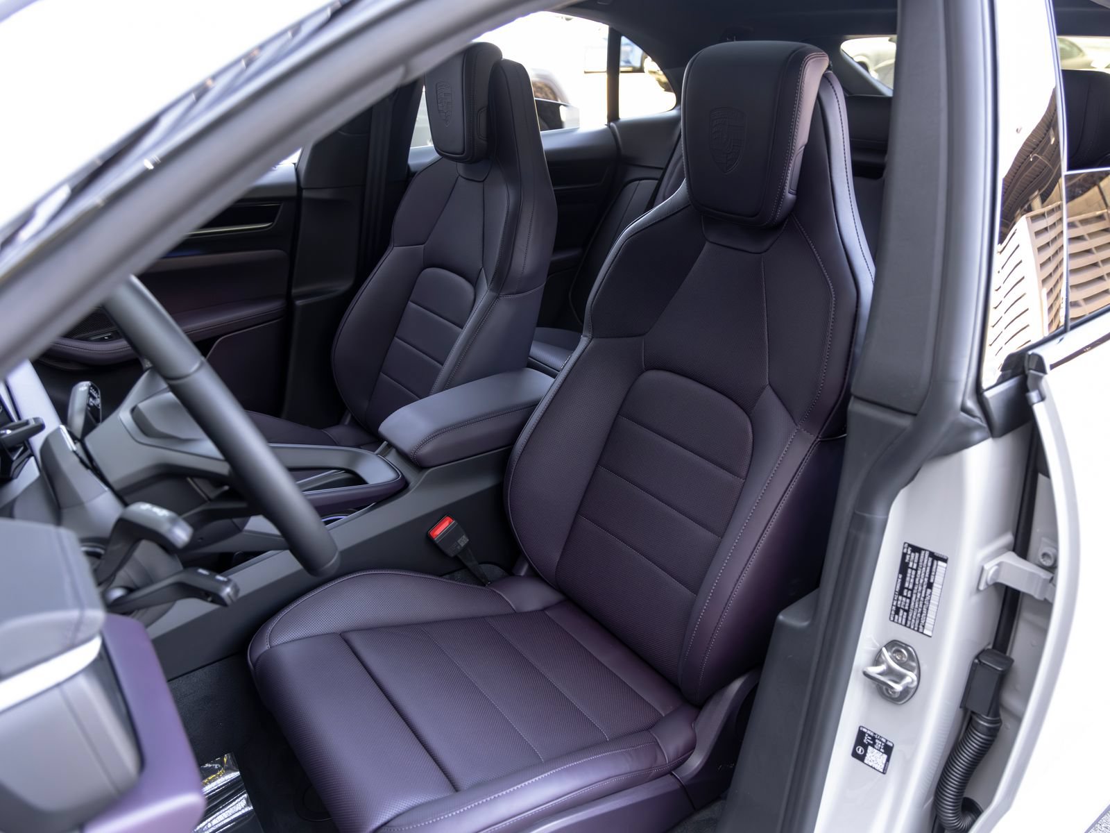New 2026 Porsche Macan Electric RWD image 5