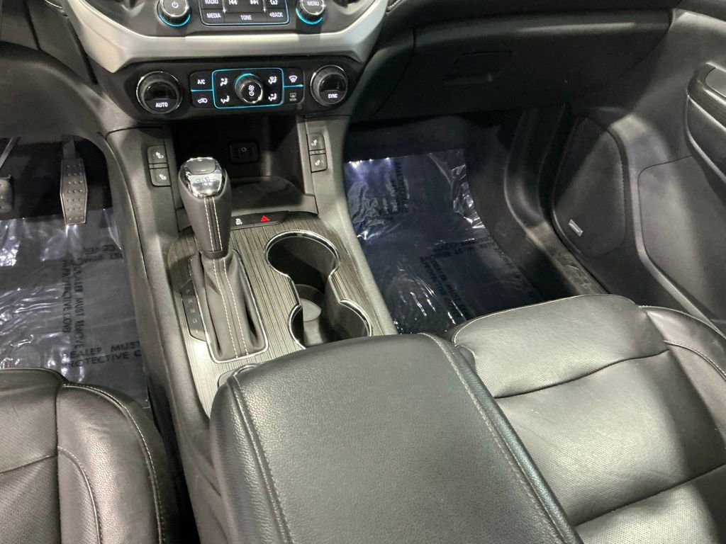 Used 2019 GMC Acadia SLT w/ LPO, Floor Liner Package FWD image 12