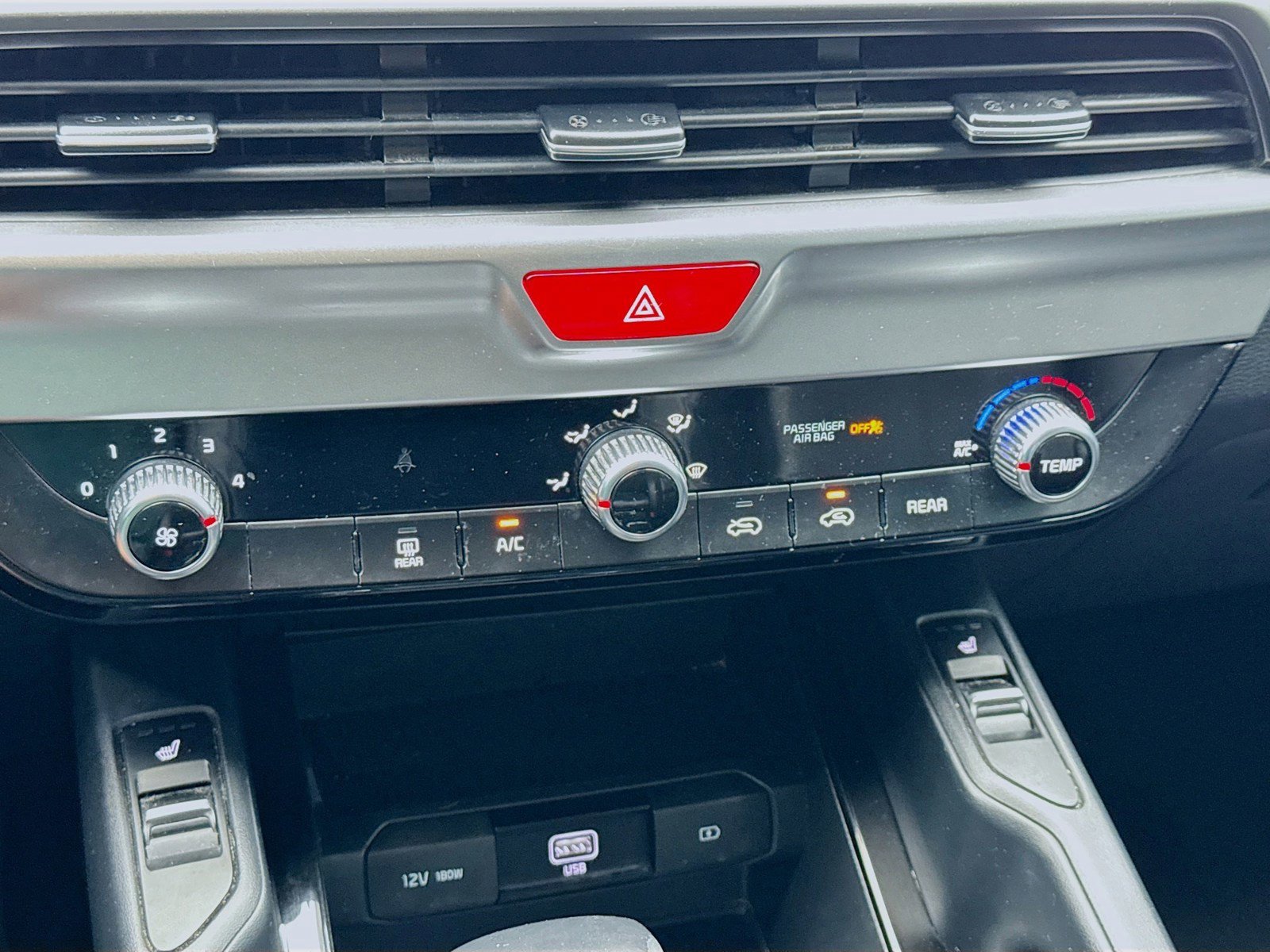 Used 2020 Kia Telluride S FWD image 12