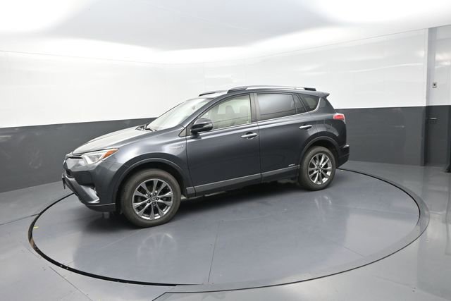 Used 2018 Toyota RAV4 Limited AWD/4WD image 42
