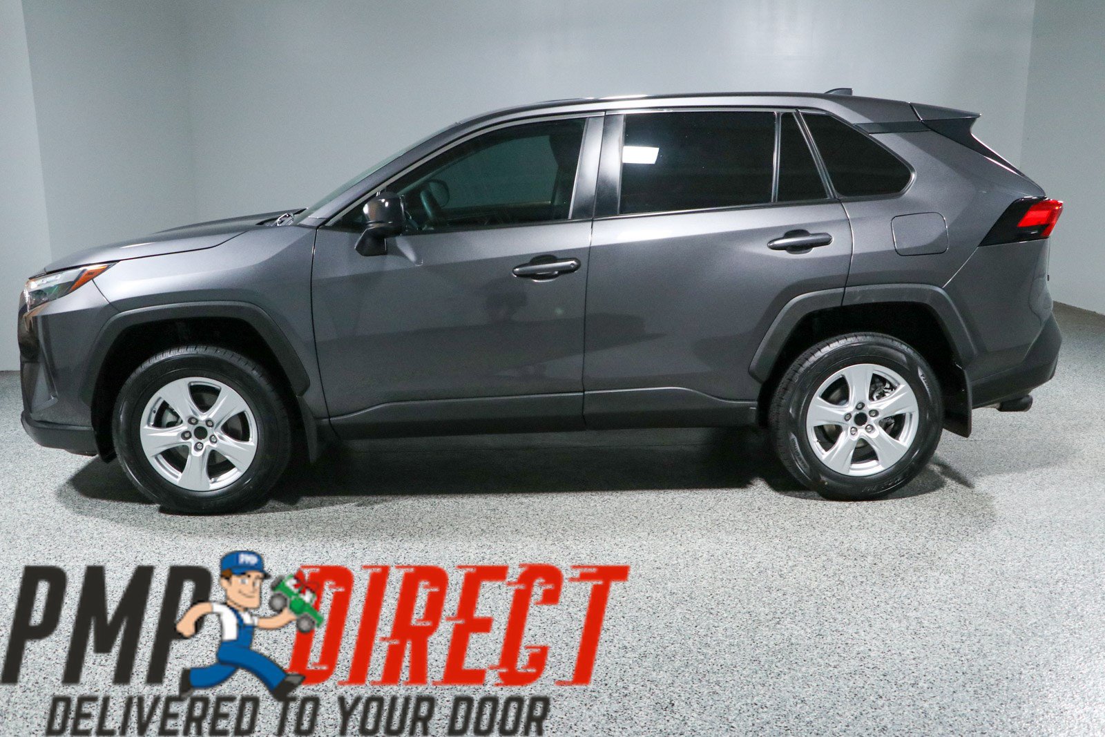 Used 2024 Toyota RAV4 LE FWD image 10