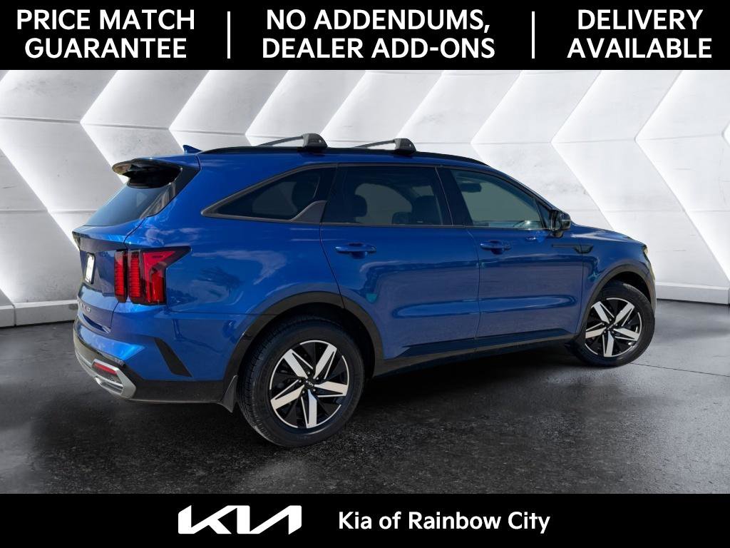 Used 2022 Kia Sorento EX w/ Panoramic Sunroof Package FWD image 5