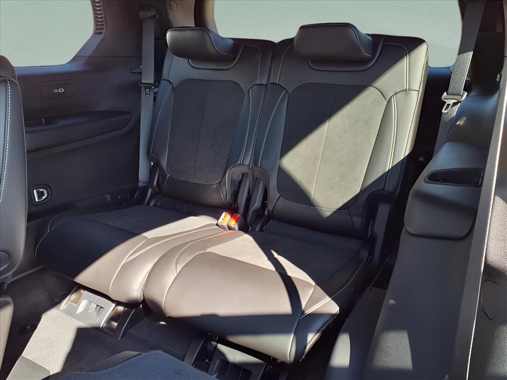 New 2025 Jeep Grand Cherokee L Laredo image 23