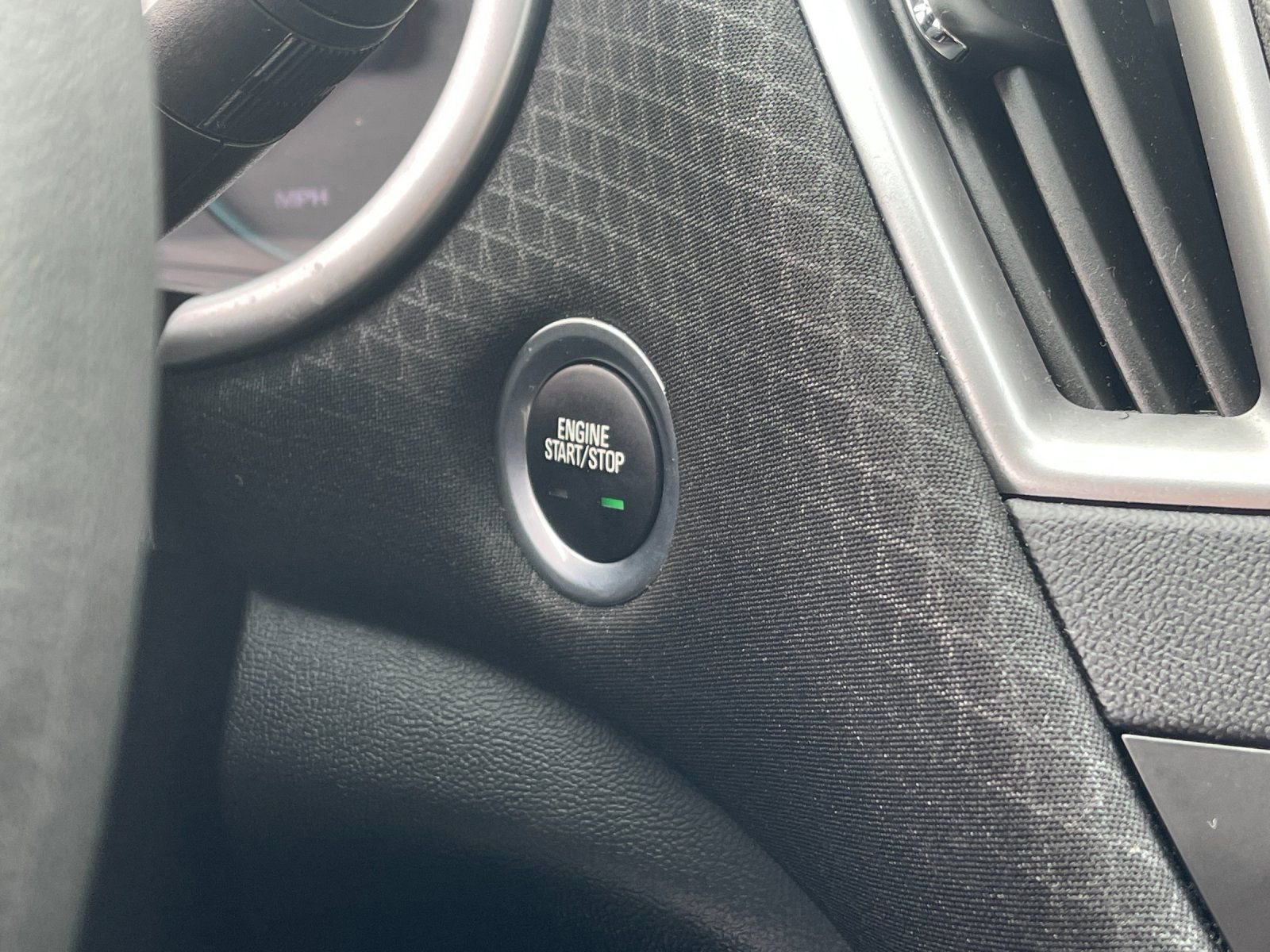 Used 2025 Chevrolet Malibu LT image 24